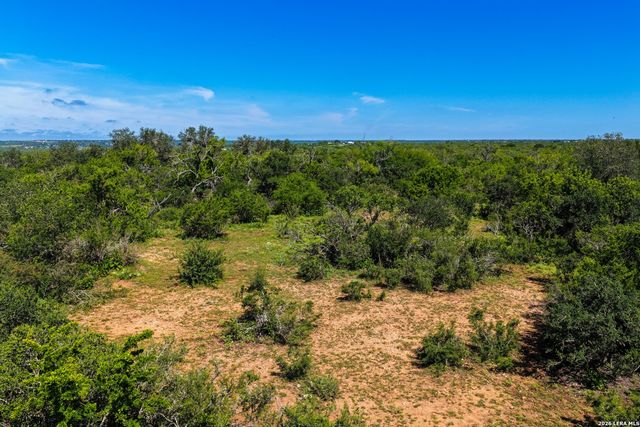 000 Private Road 5754, Castroville, TX 78009