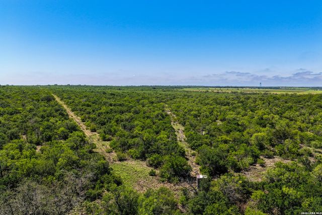 000 Private Road 5754, Castroville, TX 78009