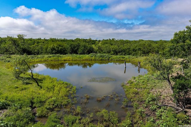 000 Private Road 5754, Castroville, TX 78009