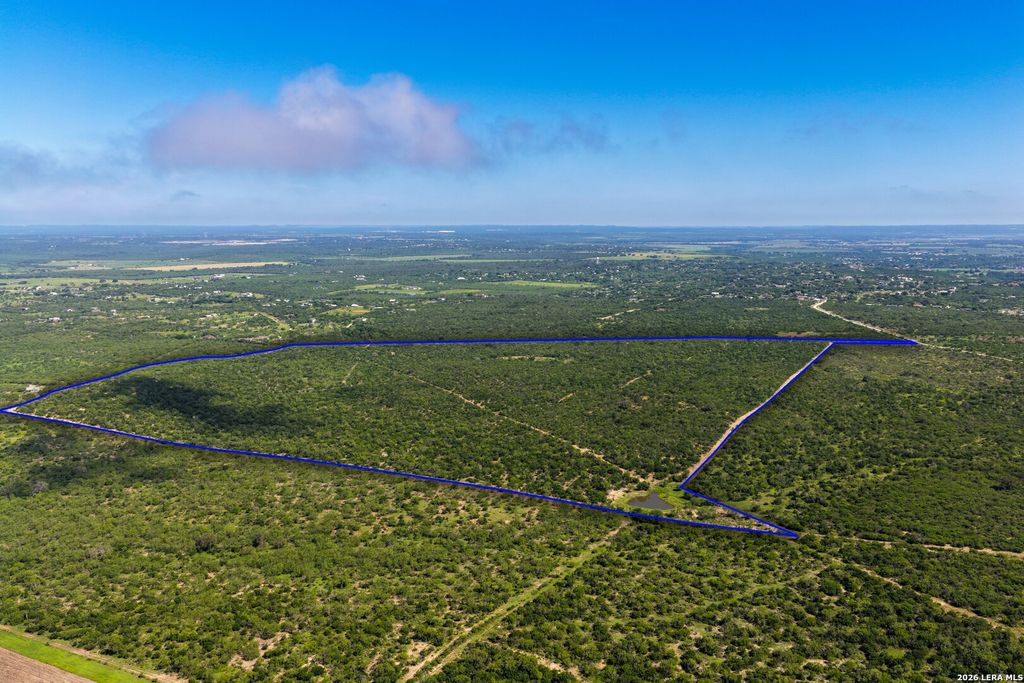 000 Private Road 5754, Castroville, TX 78009