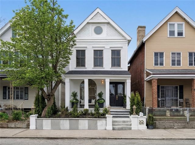 32 Mayflower St, E Pittsburgh, PA 15206