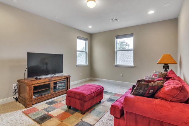 7100 Trissino DR, Austin, TX 78739