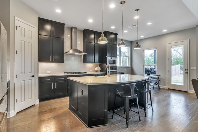 7100 Trissino DR, Austin, TX 78739
