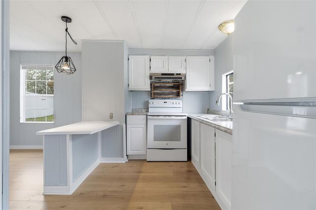 419 SUNRISE BOULEVARD, Polk City, FL 33868