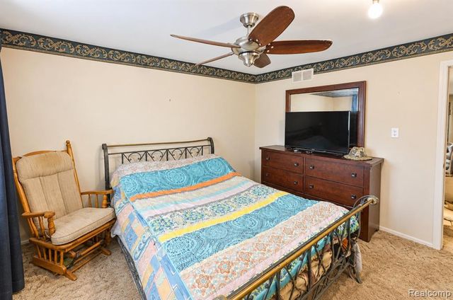 50676 Jefferson Avenue, New Baltimore, MI 48047