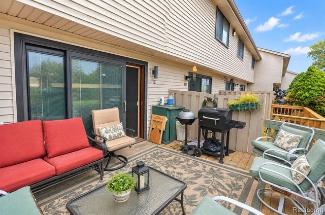 50676 Jefferson Avenue, New Baltimore, MI 48047