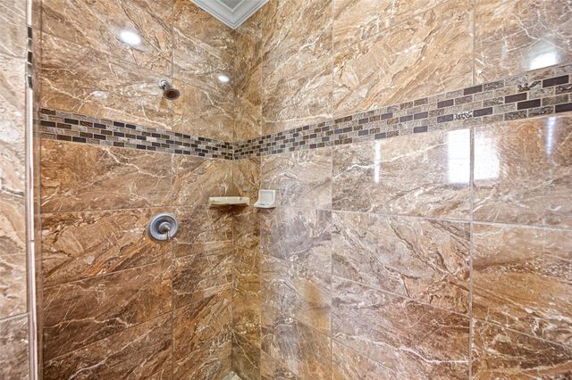 8503 Center Street, Hitchcock, TX 77563