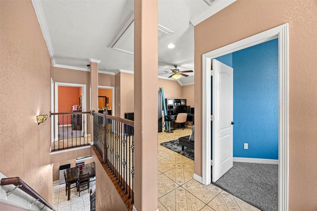 8503 Center Street, Hitchcock, TX 77563