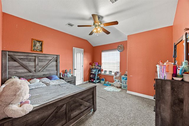 8503 Center Street, Hitchcock, TX 77563