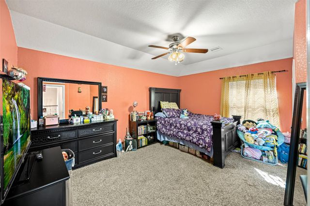 8503 Center Street, Hitchcock, TX 77563