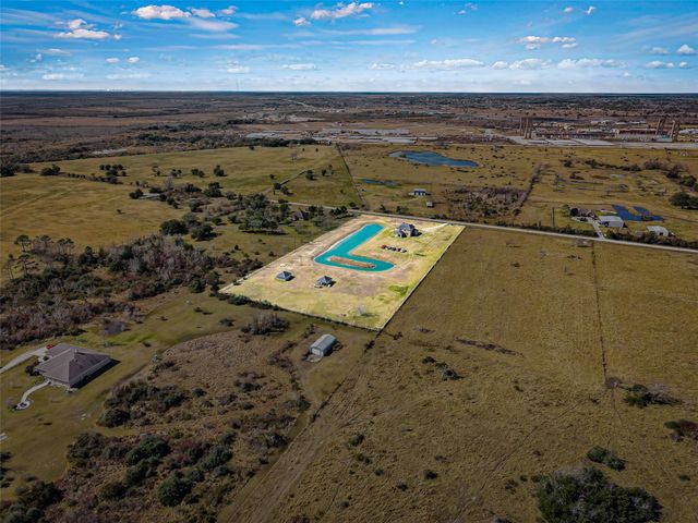 8503 Center Street, Hitchcock, TX 77563