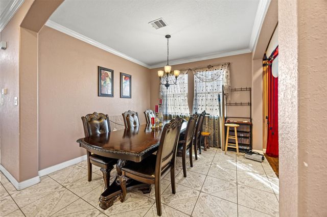 8503 Center Street, Hitchcock, TX 77563