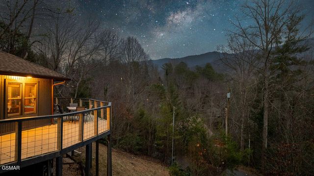 3709 Eagle Lane, Gatlinburg, TN 37738