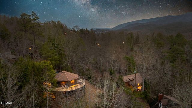 3709 Eagle Lane, Gatlinburg, TN 37738