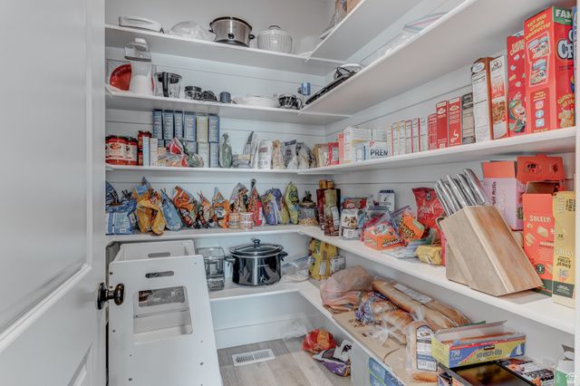 1274 W HENDRIX ST, Riverton, UT 84065