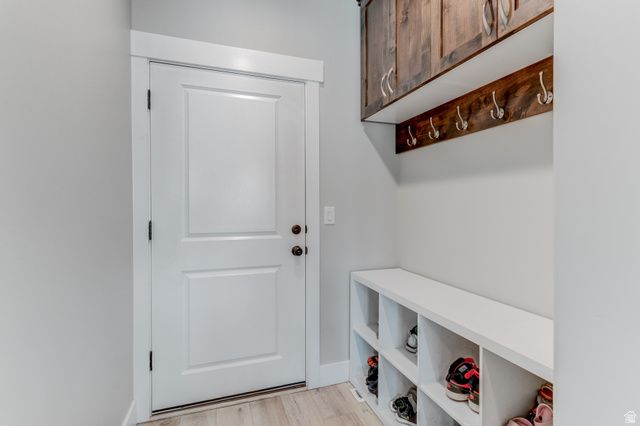 1274 W HENDRIX ST, Riverton, UT 84065