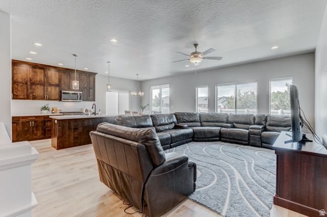 1274 W HENDRIX ST, Riverton, UT 84065