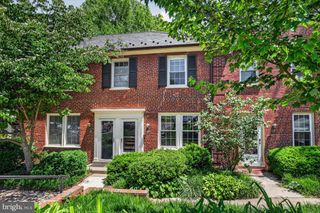1201 S BARTON ST #165, Arlington, VA 22204
