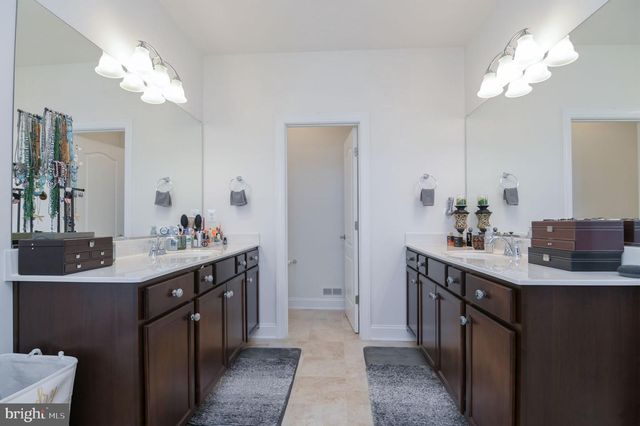 13419 FLEETWOOD DR, Nokesville, VA 20181