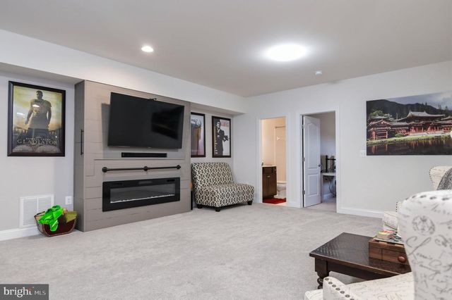 13419 FLEETWOOD DR, Nokesville, VA 20181