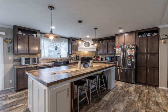 2835 Grays Prairie Lane, Scurry, TX 75158