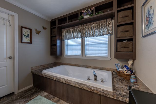 2835 Grays Prairie Lane, Scurry, TX 75158