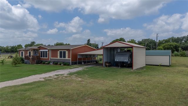 2835 Grays Prairie Lane, Scurry, TX 75158