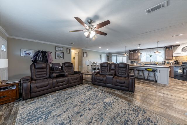 2835 Grays Prairie Lane, Scurry, TX 75158