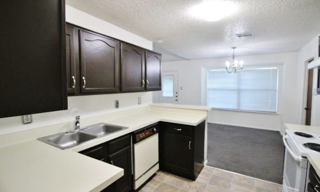 1019 Cedar Run Drive, Duncanville, TX 75137