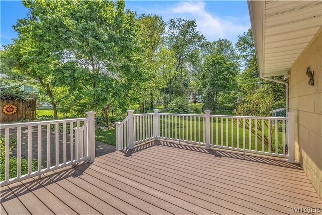 67 Castle Hill Road, Aurora, NY 14052