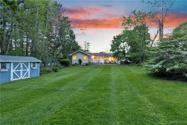 67 Castle Hill Road, Aurora, NY 14052