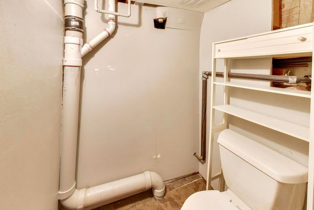 5207 N Lovejoy Avenue, Chicago, IL 60630
