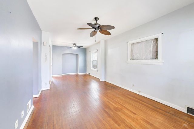 5207 N Lovejoy Avenue, Chicago, IL 60630
