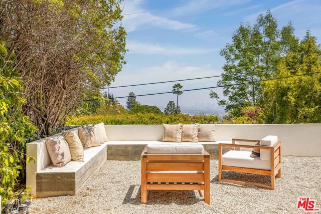 8353 Sunset View Drive, Los Angeles, CA 90069