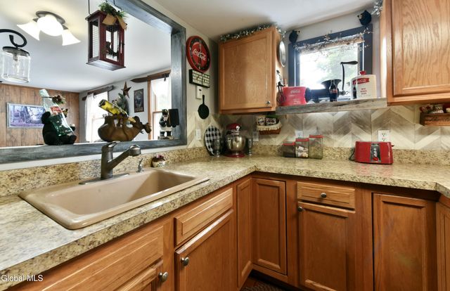 99 Greenfield Avenue, Milton, NY 12020