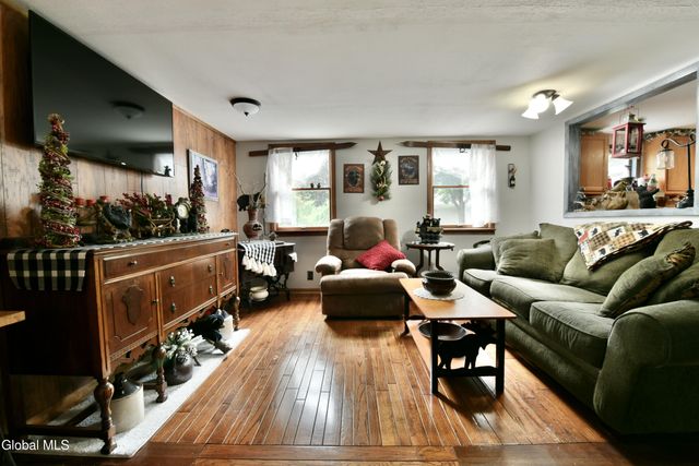 99 Greenfield Avenue, Milton, NY 12020