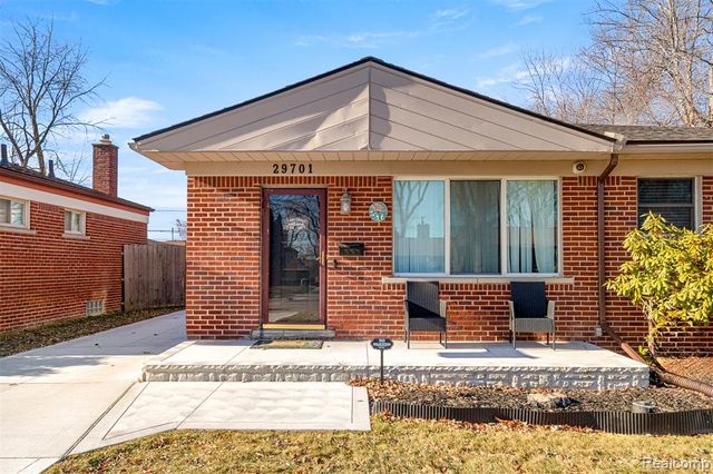29701 Elmgrove Street, Saint Clair Shores, MI 48082