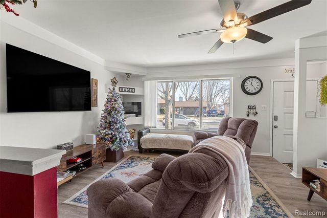 29701 Elmgrove Street, Saint Clair Shores, MI 48082