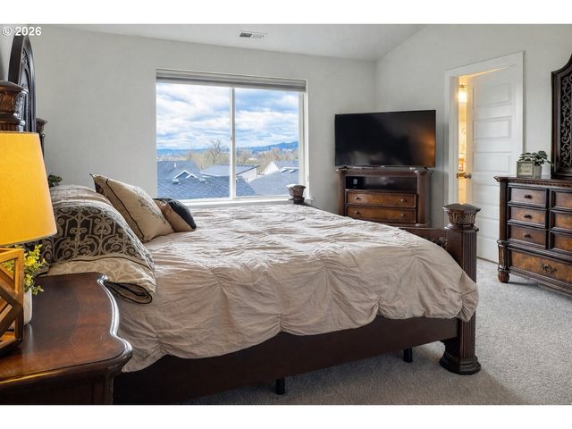 1540 19TH Ave, Forest Grove, OR 97116