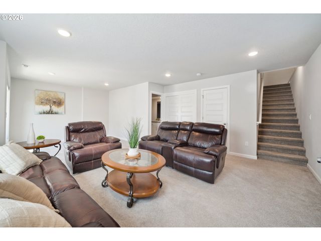 1540 19TH Ave, Forest Grove, OR 97116