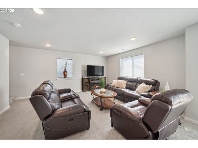 1540 19TH Ave, Forest Grove, OR 97116