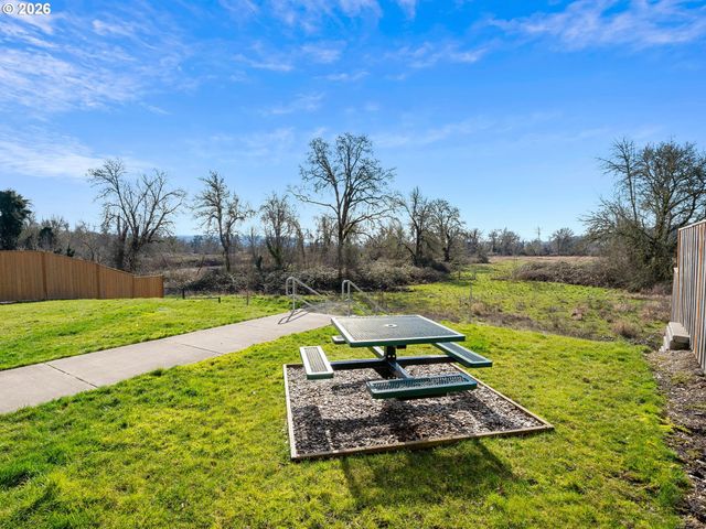 1540 19TH Ave, Forest Grove, OR 97116