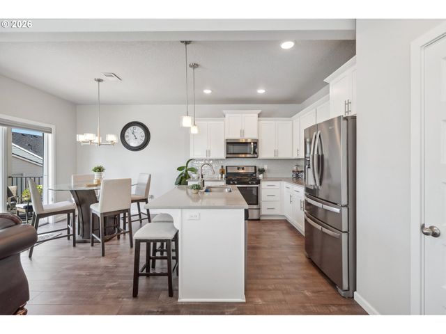 1540 19TH Ave, Forest Grove, OR 97116