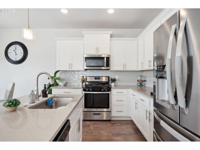 1540 19TH Ave, Forest Grove, OR 97116