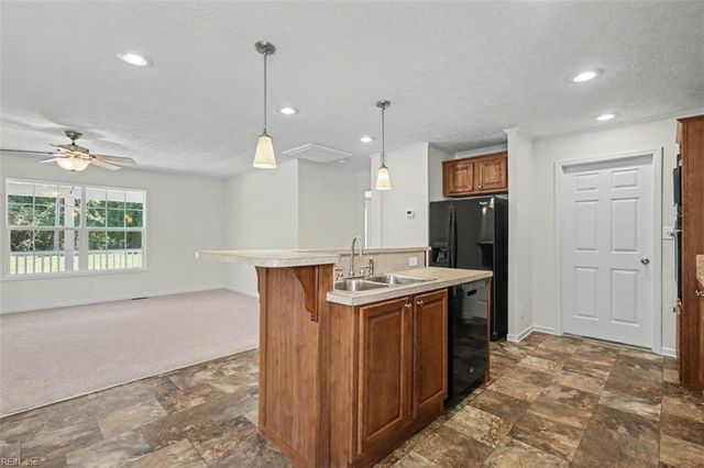 3562 Seawells Point LN, Hayes, VA 23072