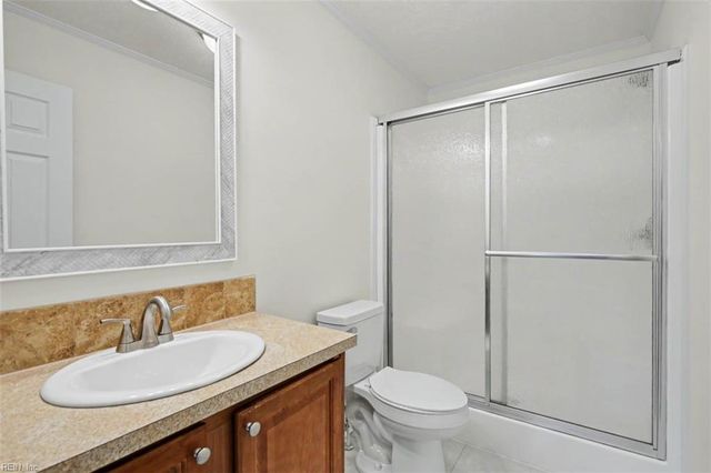 3562 Seawells Point LN, Hayes, VA 23072