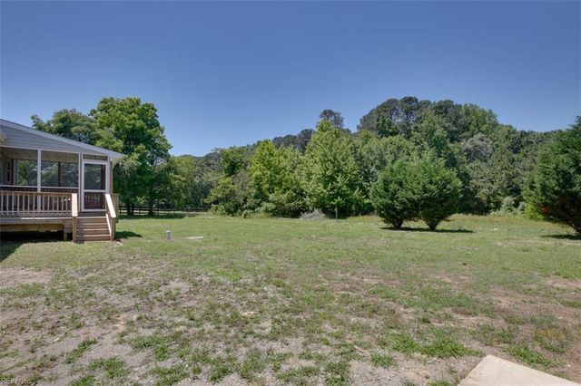 3562 Seawells Point LN, Hayes, VA 23072