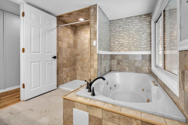 831 Opal Drive, Valparaiso, IN 46383