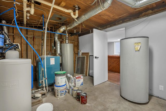 831 Opal Drive, Valparaiso, IN 46383