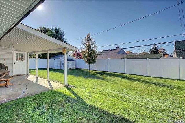 44 Return Lane, Levittown, NY 11756